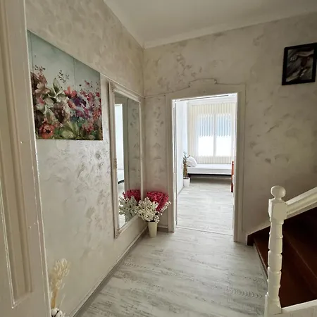 Smile House Guest house *